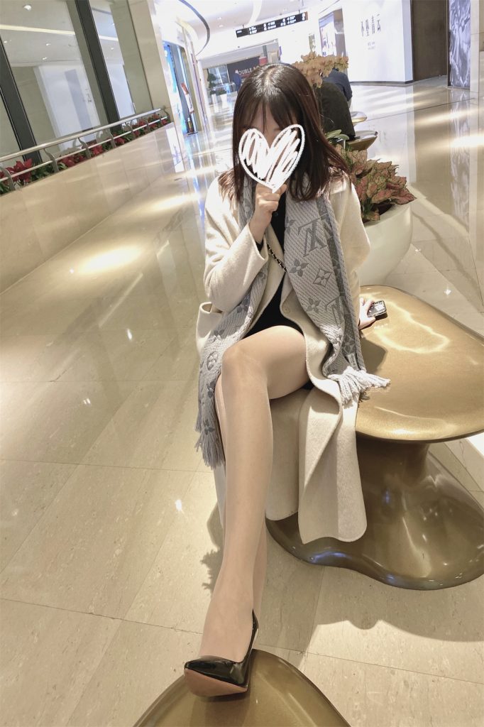 图片[3]-【足控】微博美少妇雅雅的气质丝袜美脚写真合集-懂杯姬 - 专业透明的飞机杯动漫名器测评与品牌推荐