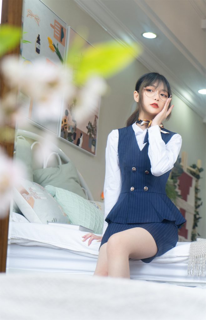 图片[1]-新人coser@梨瑾瑾 – 写真合集 [19套] [持续更新…]-懂杯姬 - 专业透明的飞机杯动漫名器测评与品牌推荐