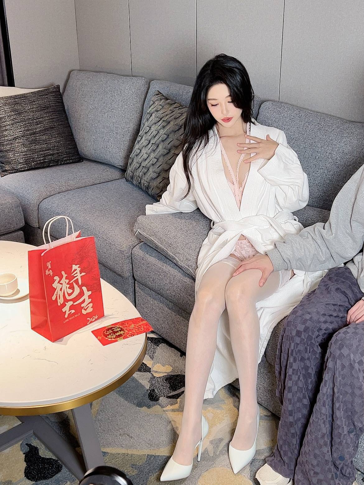 图片[9]-性感写真：利世的礼物【第29期】-三次元论坛-次元控-懂杯姬 - 专业透明的飞机杯动漫名器测评与品牌推荐