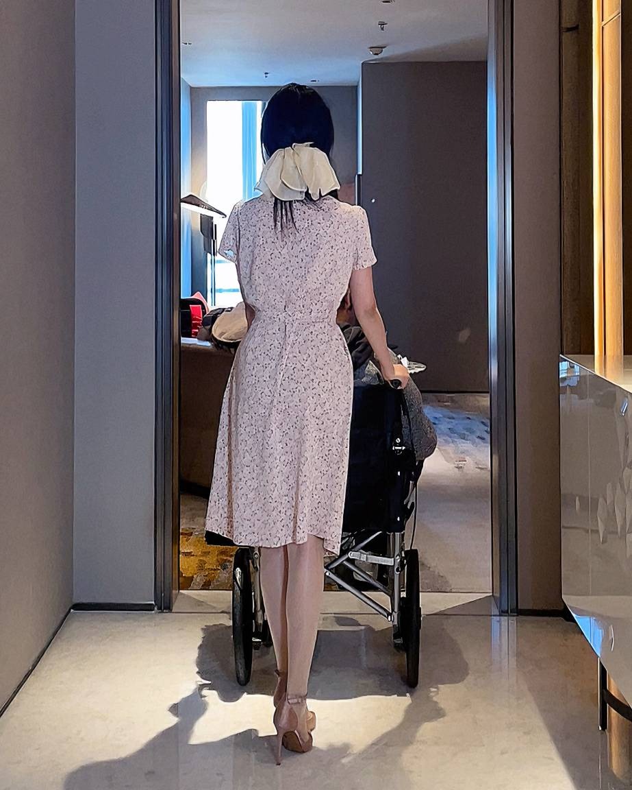 图片[27]-性感写真：抖娘利世【第85期】-三次元论坛-次元控-懂杯姬 - 专业透明的飞机杯动漫名器测评与品牌推荐