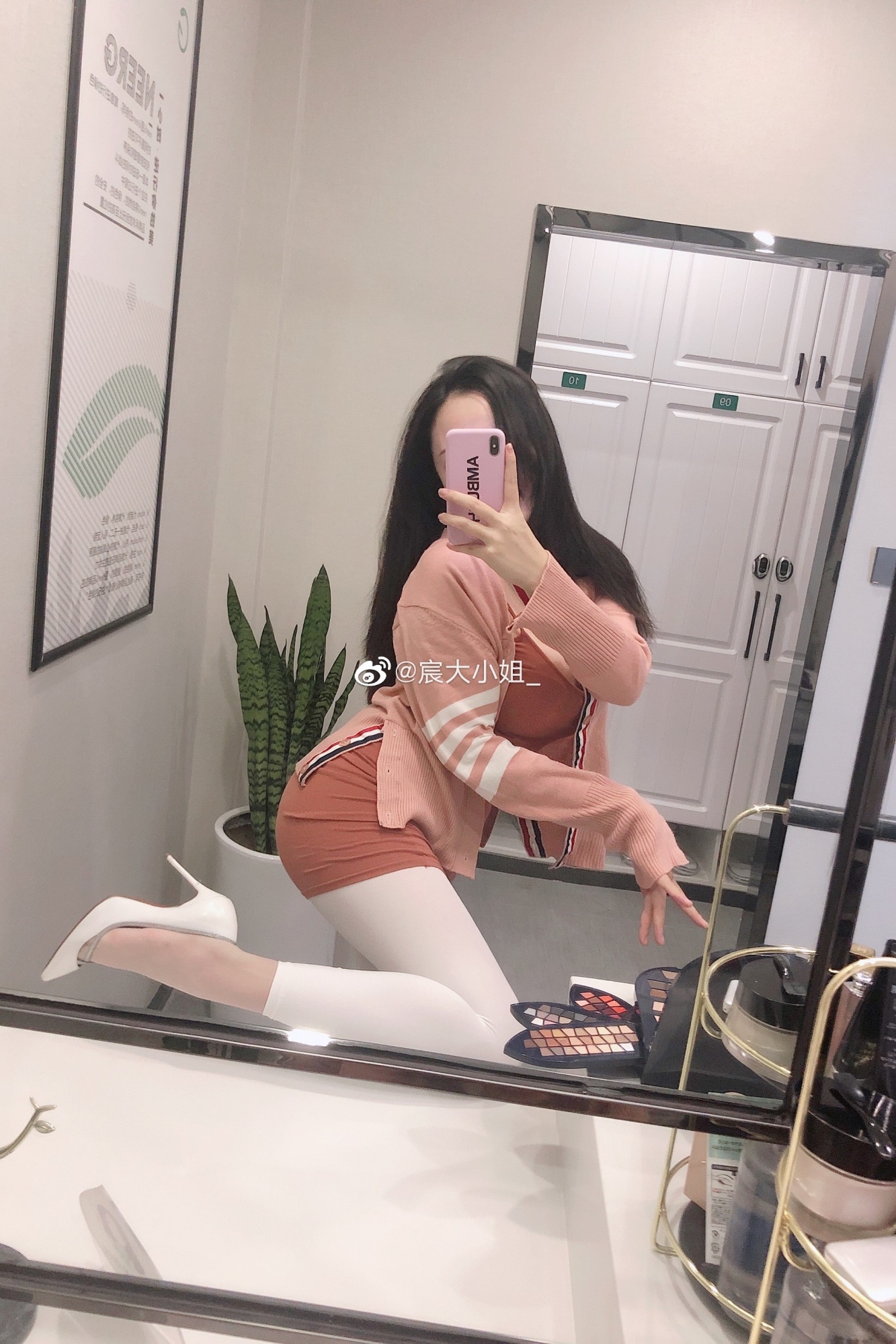 图片[4]-微密圈美腿博主#宸大小姐写真视频合集 [合集]-懂杯姬 - 专业透明的飞机杯动漫名器测评与品牌推荐